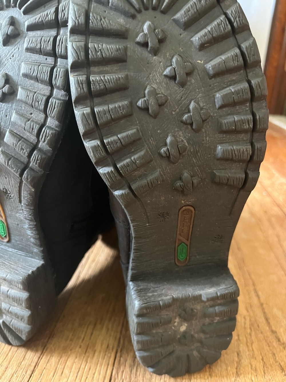 Leaving soon AS IS Timberland women’s 8.5 combat style boots AS IS - Picture 6 of 16